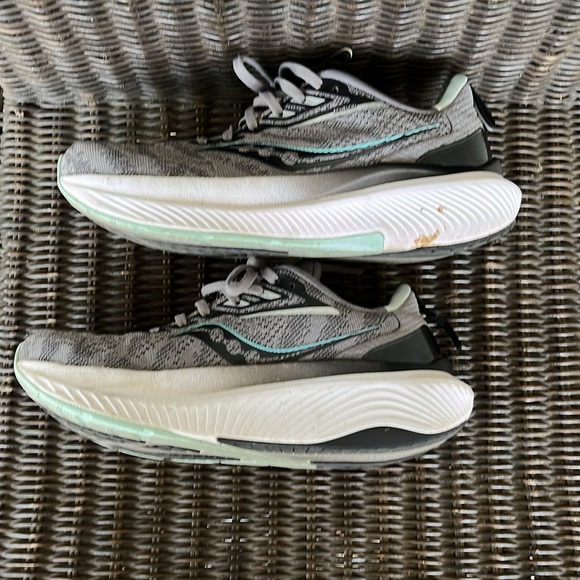 Saucony Echelon, Size 7 - Picture 4 of 14